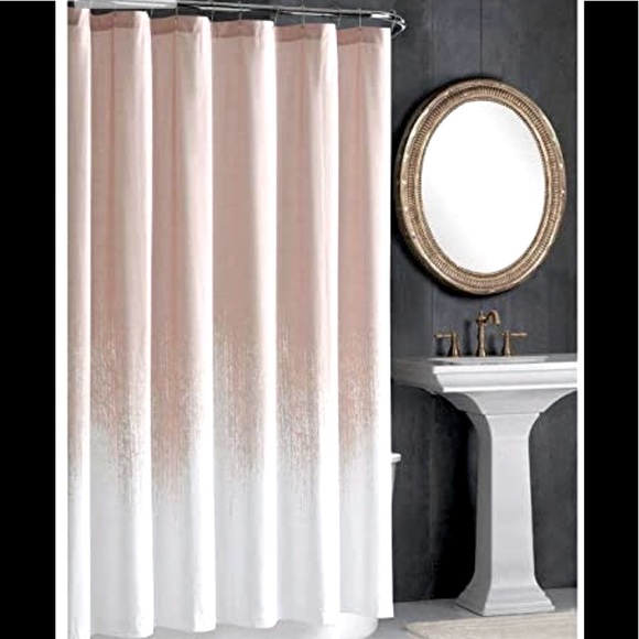 Vince Camuto Lyon shower curtain